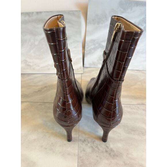 NWOB Ann Taylor Croc embossed Leather Upper Bootie Chain Brown Size 8 Boots - Picture 4 of 5